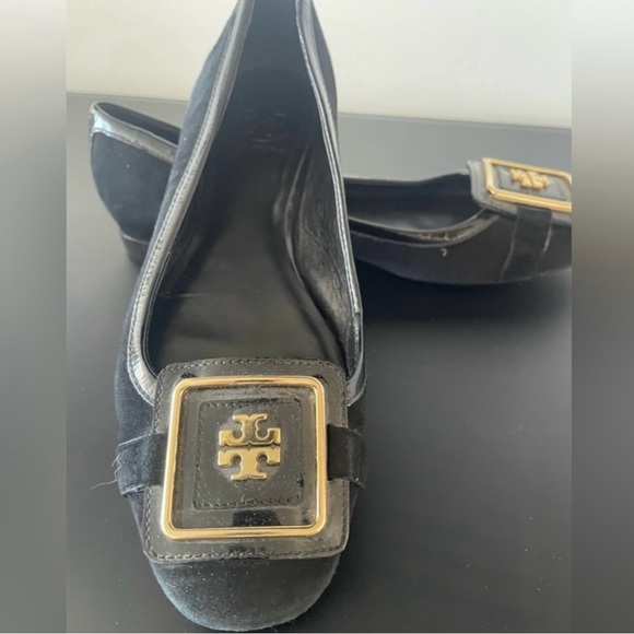 Tory Burch Women Georgia Ballet Flat
•Black SuedeLeather
•Square Toe
•slip on - Picture 3 of 4